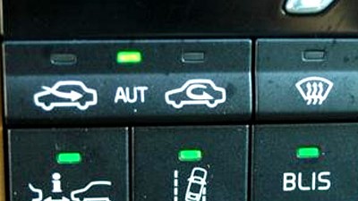 Am Gängelband der Elektronik: Am Gängelband der Elektronik: Abstangswarner, Spurhalte-Assistent und Toter-Winkel-Warner (BLIS) im Volvo