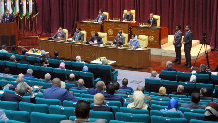 Libyens Parlament stimmt neuer Übergangsregierung zu