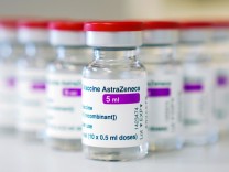 Astra-Zeneca-Vakzin: Wie es nach dem Impfstopp weitergeht