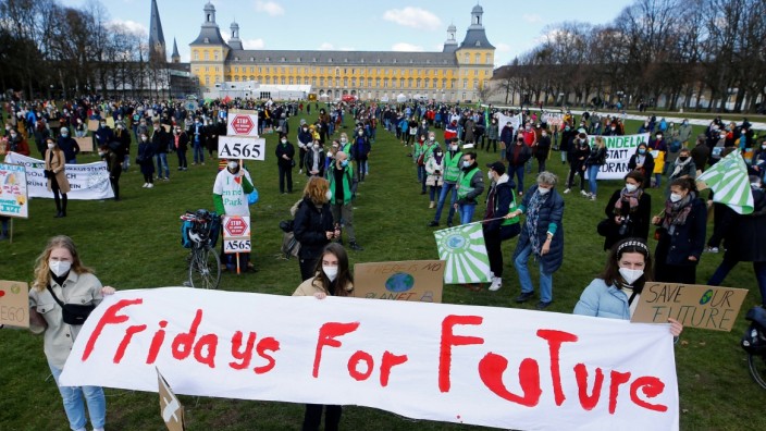 Protest mit Abstand: Der siebte globale Klimastreik in Bonn.