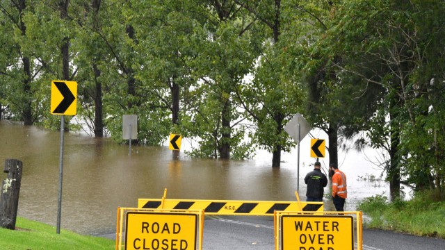 Australien: Ein gesperrte Hauptstraße in Richmond.