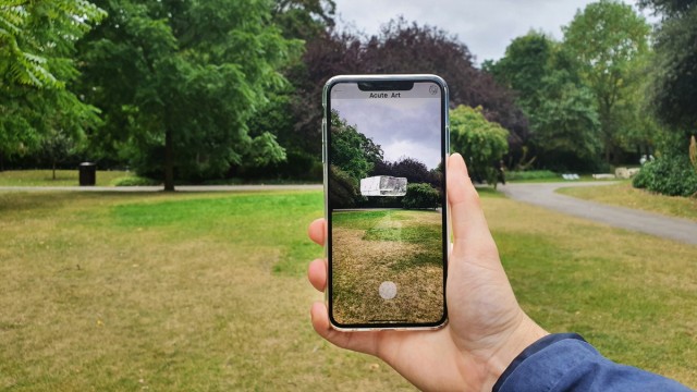 Pressefoto - Koo Jeong A, density
(2019), in London at
Frieze Sculpture 2019,
from the series
Prerequisites 7,
augmented reality.
Courtesy of the artist and
Acute Art