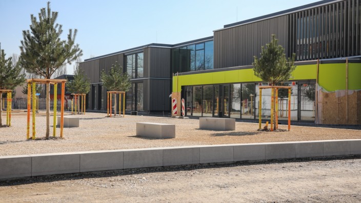 Haushalt Karlsfeld: Der Neubau der Grundschule an der Krenmoosstraße hat die Gemeinde Karlsfeld 40 Millionen Euro gekostet.