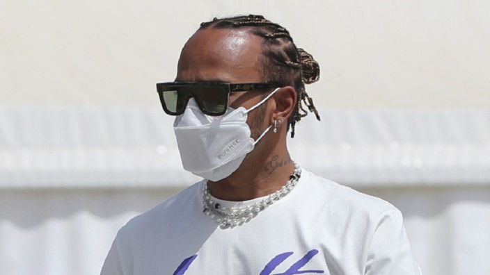 Menschenrechte und Formel 1: Lewis Hamilton vor dem Freien Training in Bahrain.