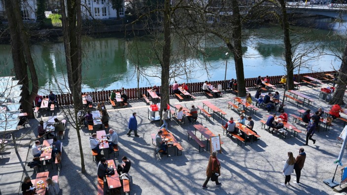 In der Modellstadt Tübingen haben die Biergärten wieder geöffnet, München muss leider noch warten.