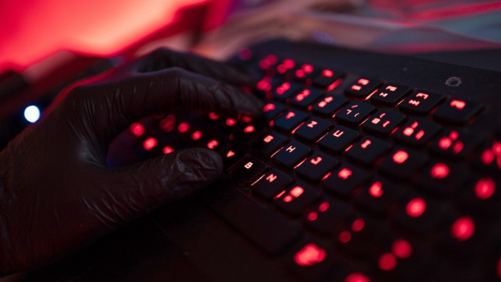 Anklage gegen Münchner: Viel mehr als einen Computer mit Internet-Anschluss braucht es nicht, um bei entsprechend krimineller Energie Cyber-Angriffe zu starten.