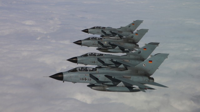 Bundeshaushalt: Nach mehr als 40 Jahren sollen die "Tornado"-Kampfflugzeuge der Luftwaffe bald Geschichte sein.