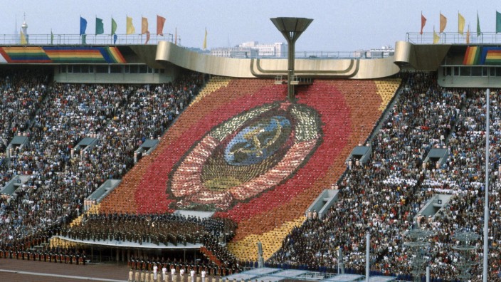 19 07 1980 Moscow Russia THE OPENING CEREMONY of the 1980 Moscow Olympic Games Olympische Spiele; F