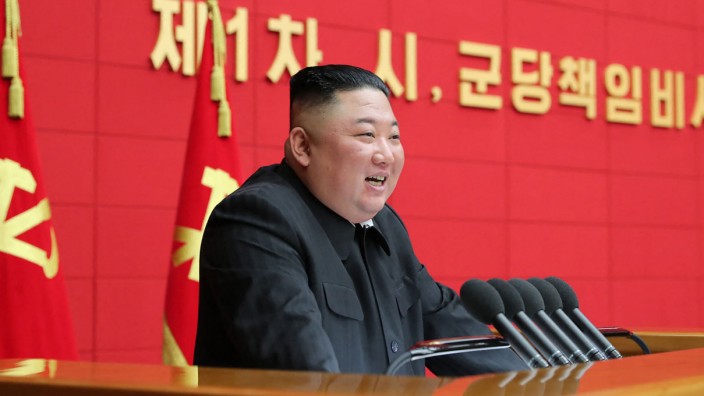 Nordkorea: Schon im März hatte Nordkoreas Machthaber Kim Jong-un vor großen Problemen gewarnt.