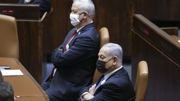 Benjamin Netanyahu, Benny Gantz