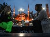 Ramadan: Zwei Frauen beim Fastenbrechen vor der Blauen Moschee in Istanbul