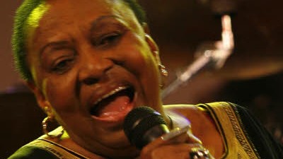 Miriam Makeba gestorben: "Mama Afrika" ist tot: Miriam Makeba starb an den Folgen eines Herzinfarkts, den sie während eines Konzerts erlitt.
