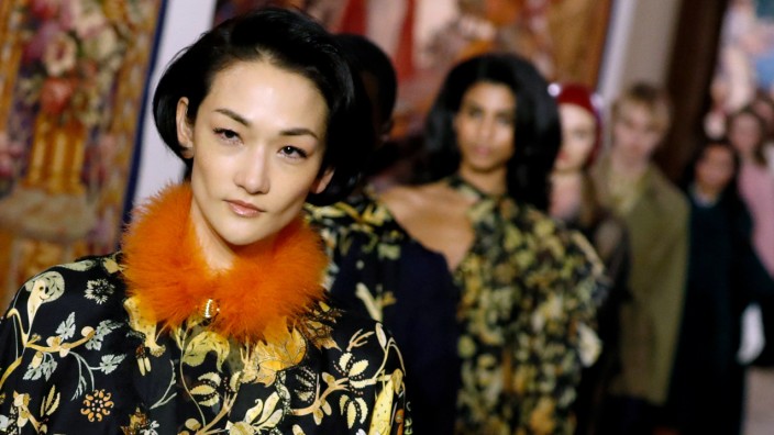 China: Mehr als Hightech und Autos: Eine Modenschau des ältesten französischen Couture-Hauses Lanvin. Der Luxushersteller wurde 2018 vom chinesischen Mischkonzern Fosun übernommen.