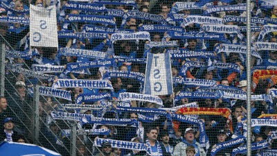 Fußball-Bundesliga: Volle Stadien, Hochgeschwindigkeits-Fußball im Stile Hoffenheims und Tore am Fließband: Die Bundesliga ist im Aufwind.