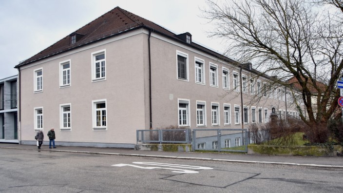 Nach Beschluss im Fürstenfeldrbucker Stadtrat: Die Schule an der Philipp-Weiß-Straße in Fürstenfeldbruck wünscht sich möglichst schnell 17 Geräte.