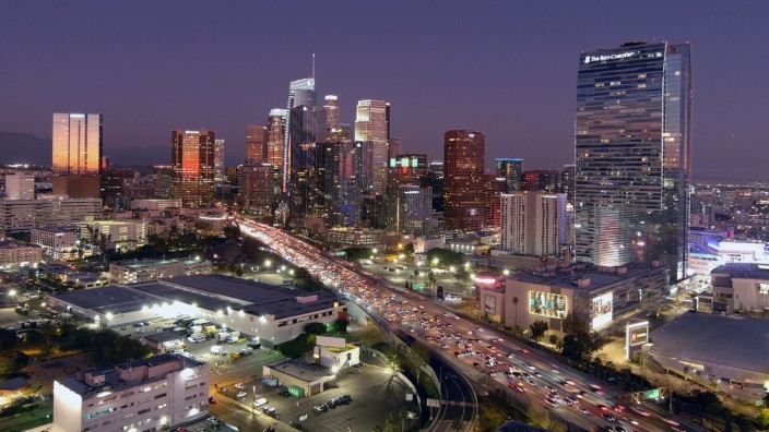 USA: Den Energieverbrauch zu drosseln hat im täglichen Leben keine Priorität: Die Skyline von Los Angeles.