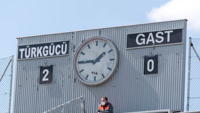 Fußball-Regionalliga: Im Grünwalder Stadion wird Türkgücü nur zwölf Heimspiele austragen dürfen. Die restlichen sieben finden nun zumindest sicher nicht in Fürstenfeldbruck statt.