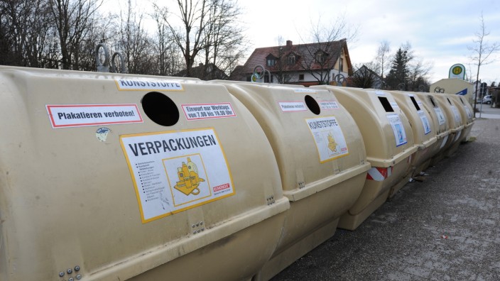 Jugendbefragung: Die SPD will Jugendliche früh einbinden, auch wenn es um Wertstoff-Container geht.