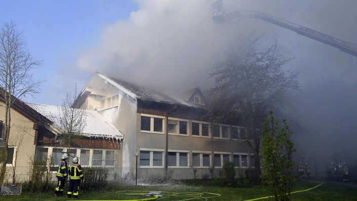 Feuerwehr: Am Morgen ist ein Feuer im Johanniter-Impfzentrum ausgebrochen.