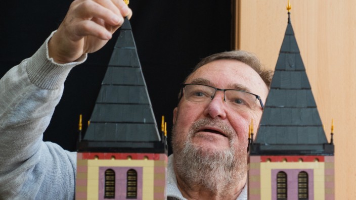 Tüftler baut Würzburger Dom aus Lego-Steinen