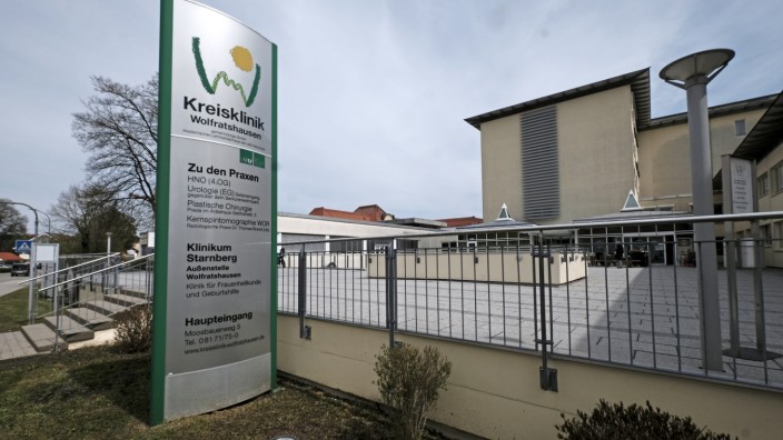 Bad Tölz-Wolfratshausen: In der Kreisklinik Wolfratshausen sind Patientenbesuche noch erlaubt, genau wie in der Tölzer Asklepios-Klinik.