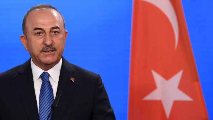 FILE PHOTO: German Foreign Minister Maas and his Turkish counterpart Cavusoglu give statements to the media following a meeting at the foreign ministry in Berlin