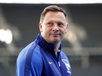 Hertha BSC: Trainer Pal Dardei beim Bundesliga-Spiel gegen den SC Freiburg