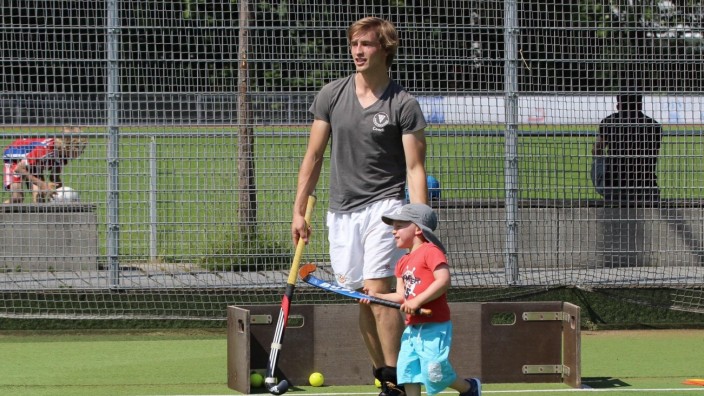 SZ-Aktion "Coaches' Challenge": Mit den Kleinsten macht ihm das Training am meisten Spaß: Carl Eggert vom TuS Obermenzing.