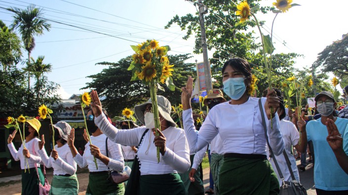 Diplomatie: Eine von vielen Demonstrationen gegen den Militärputsch in Myanmar.