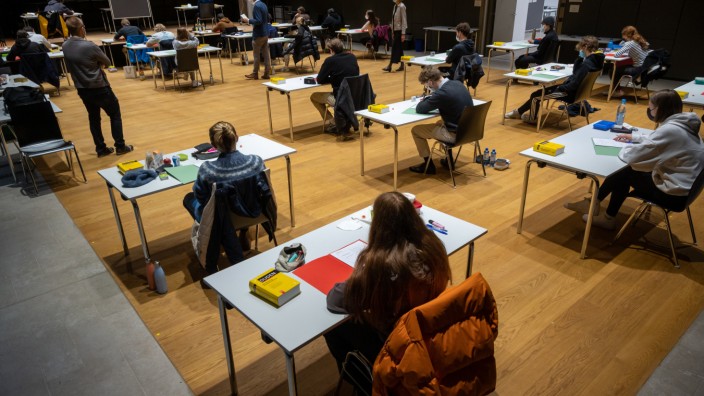Bildung in Bayern: Auch 2023 erhalten die Schüler einen coronabedingten Zeitzuschlag.