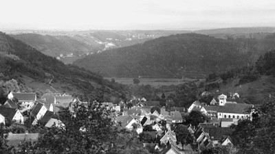 Schwarzwälder Juden: Diese Postkarte von Mitte der 1930er Jahre zeigt den Blick auf Rexingen und das dahinter gelegene Neckartal.