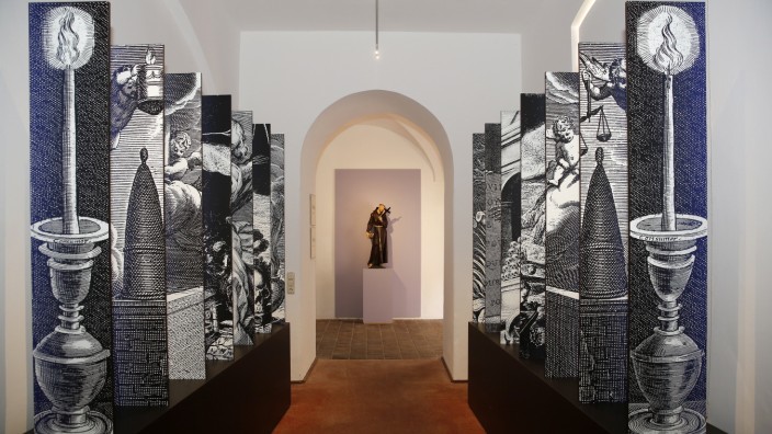 Neue Ausstellung in Eurasburg: Für eine nach dem asketischen Prinzip ausgerichtete Ordensform steht der Heilige Franziskus.