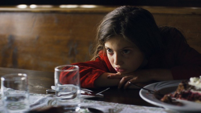 Altes Kino Premiere deutsch-italienischer Spielfilm über Kindesentführung "Nicht dein Mädchen"