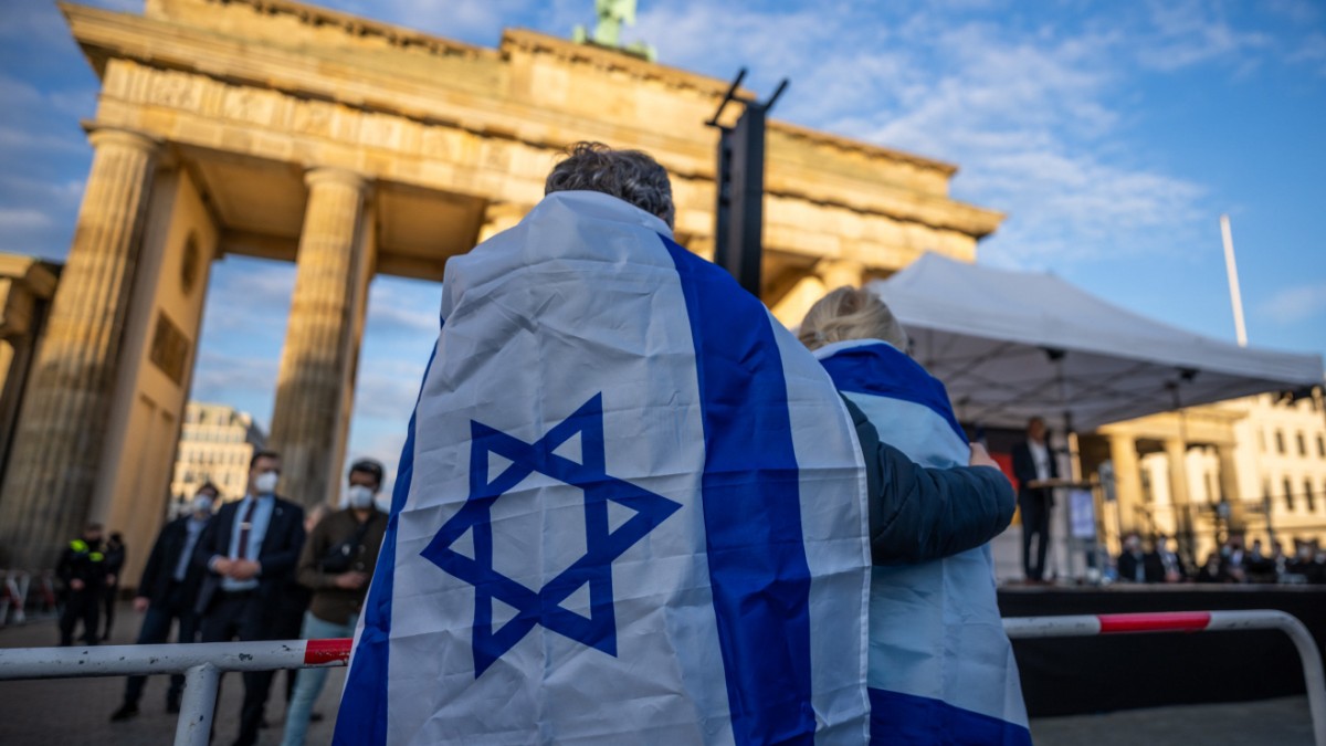 “eternal guilt”?  Michael Wolfson on Germany and Israel.  – Politics