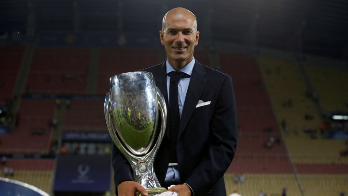 Zidane tells Real Madrid he will step down as coach