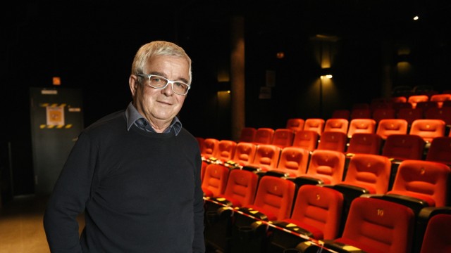 Gräfelfing: Seit sieben Monaten hat Werner Scholz das Kino im Gräfelfinger Bürgerhaus nur zum Lüften aufsperren dürfen. Im Juli geht es wieder los.
