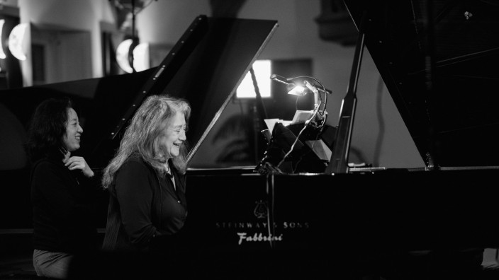 Die Pianistin Martha Argerich wird 80: Seit mehr als 70 Jahren begeistert die Pianistin Martha Argerich - nicht nur die Klassik-Welt.