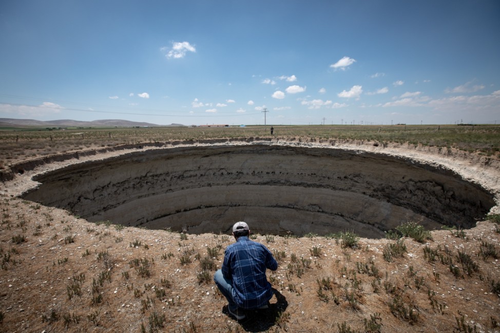 Turkeys Farmers Fear Crop Losses And Sinkholes Amid Worsening Drought