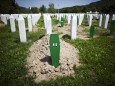 Gedenkstaette Srebrenica Im Juli 1995 toeteten serbische Einheiten unter General Ratko Mladic hier