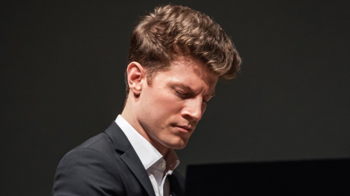 Fünf Favoriten der Woche: Einer mit sehr viel Klanggefühl: der 32-jährige Pianist Alexander Krichel.