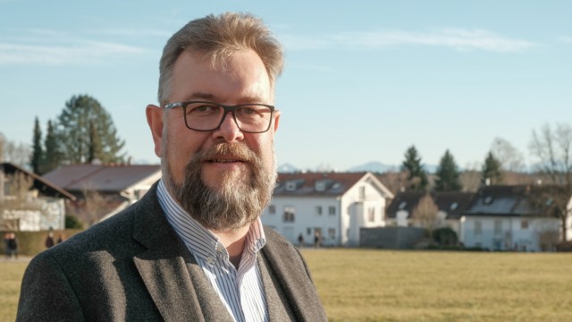 Doppelgänger: Baierbrunns Bürgermeister Patrick Ott - oder doch der neue Wirtschaftsminister von Schleswig-Holstein?