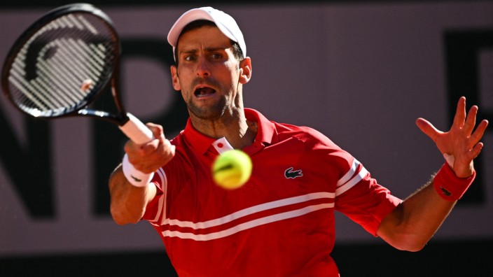 French Open in Paris: Fulminante Steigerung: Novak Djokovic erweitert seine Trophäensammlung.