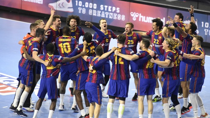 Jubel und Freude bei Barcelona nach dem Gewinn von la decima, dem zehnten Titel in der Champions League, Handball, Männe