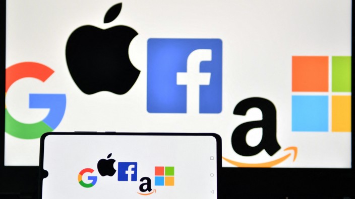 Tech-Branche: In vielen Bereichen des täglichen Lebens kommt man an diesen Tech-Firmen nicht vorbei: Google, Apple, Facebook, Amazon und Windows.