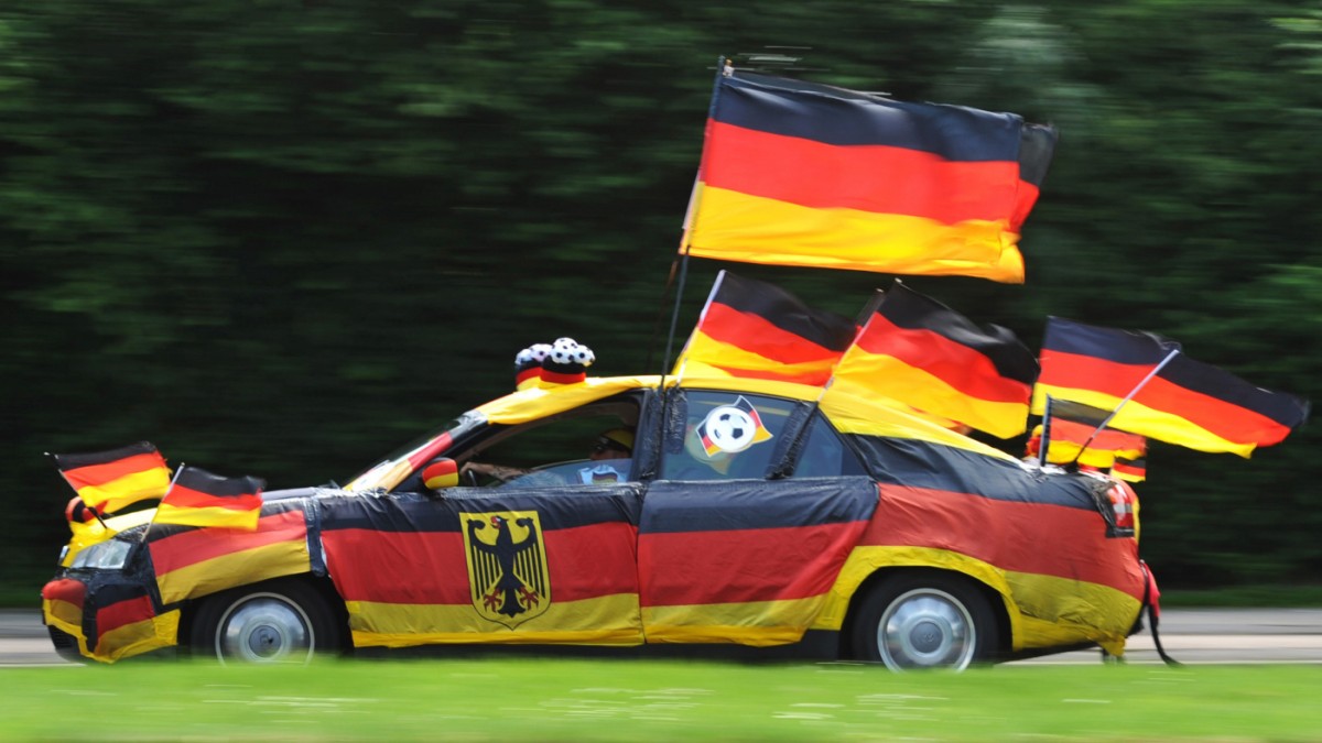 Fussball EM 2021 Deutschland Fahne Autofahne Flagge Fanartikel Meister 