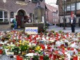 Münster eine Woche nach dem Anschlag vor der Gaststätte Großer Kiepenkerl Zahlreiche Kerzen und B