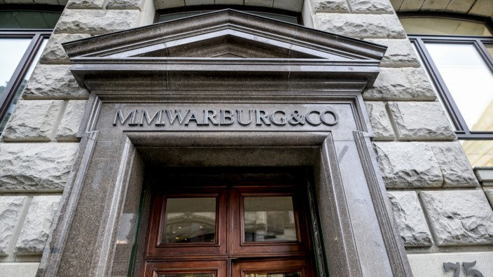 Cum-Ex-Steuerskandal: Bei Gericht wird es um die Börsendeals gehen, mit denen Warburg und viele andere Banken den Fiskus um insgesamt mehr als zehn Milliarden Euro betrogen haben sollen.