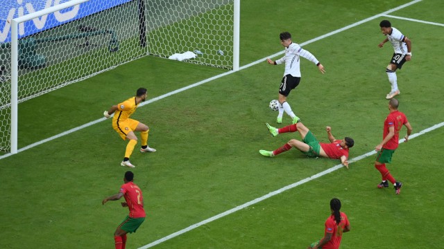 DFB-Elf gegen Portugal: Kai Havertz vollendet die wahrscheinlich schönste Kombination des Tages zum 3:1.