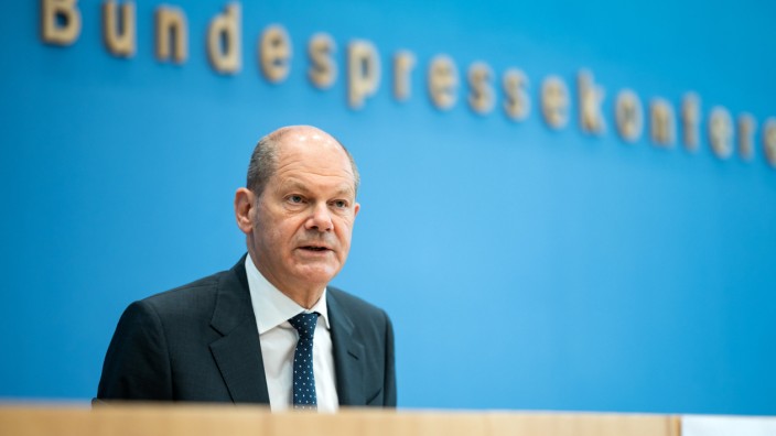 Finanzminister Scholz stellt Bundeshaushalt 2022 vor