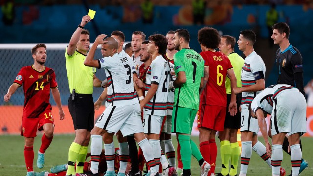 Belgien besiegt Portugal: Rudelbildung gegen Ende - natürlich mit Portugals Pepe (Nummer 3).